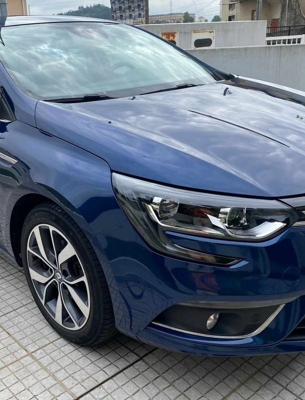 Azul Usado 2018 Renault Mégane IV | € 14.999 (Preço justo) - Imagem 1/4
