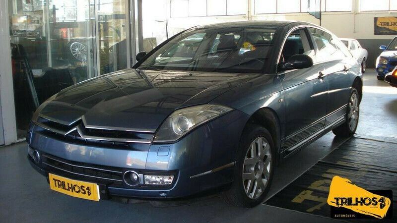 Cinzento Usado 2006 Citroën C6 Sedan | € 9.980 - Imagem 1/4