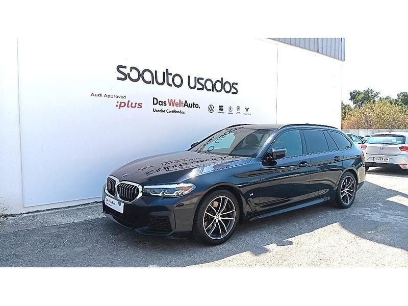 Azul escuro metalizado Usado 2022 BMW 520 Coupé | € 37.490 (Bom preço) - Imagem 1/4