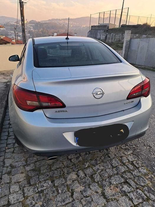 Usado Opel Astra 140 HP (102 kW) 2016 Sedan