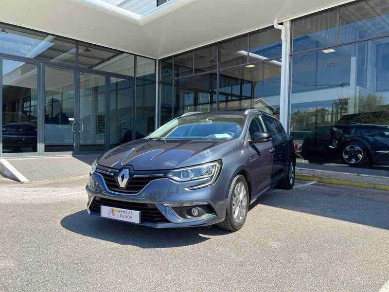 Usado Renault Mégane IV 115 HP (84 kW) 2020 Cinzento Carrinha