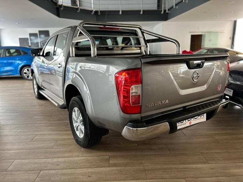 Usado Nissan Navara 163 HP (119 kW) 2018 Cinzento Pickup