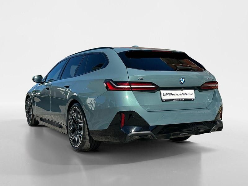 Usado BMW i5 250 kW (340 HP) 2024 Verde Coupé