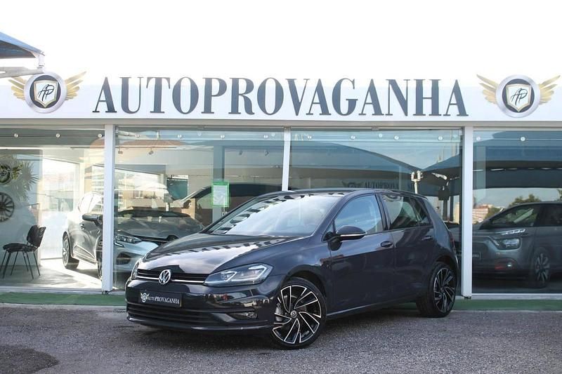 Cinza antracite Usado 2017 VW Golf VII Trendline Citadino | € 19.490 (Preço justo) - Imagem 1/4