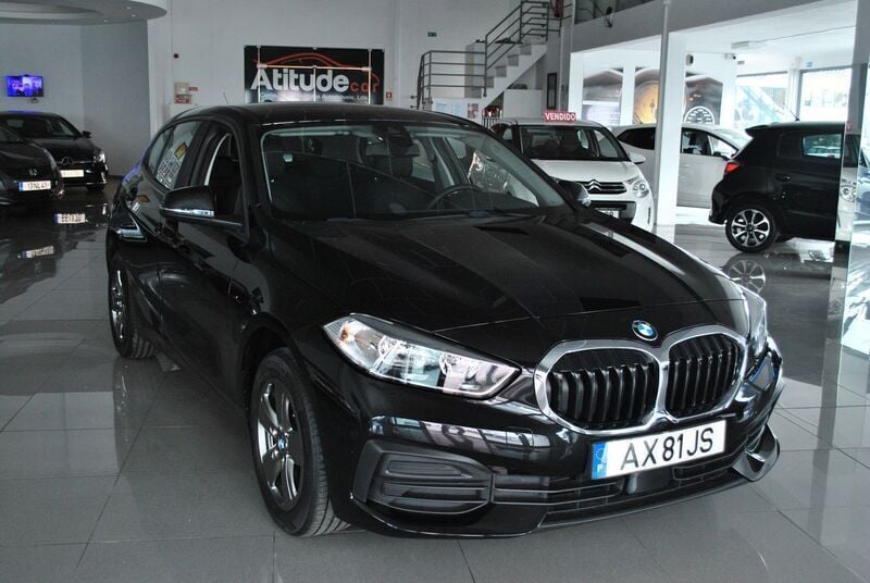 Preto Usado 2023 BMW 116 Advantage Citadino | € 24.680 (Bom preço) - Imagem 1/4