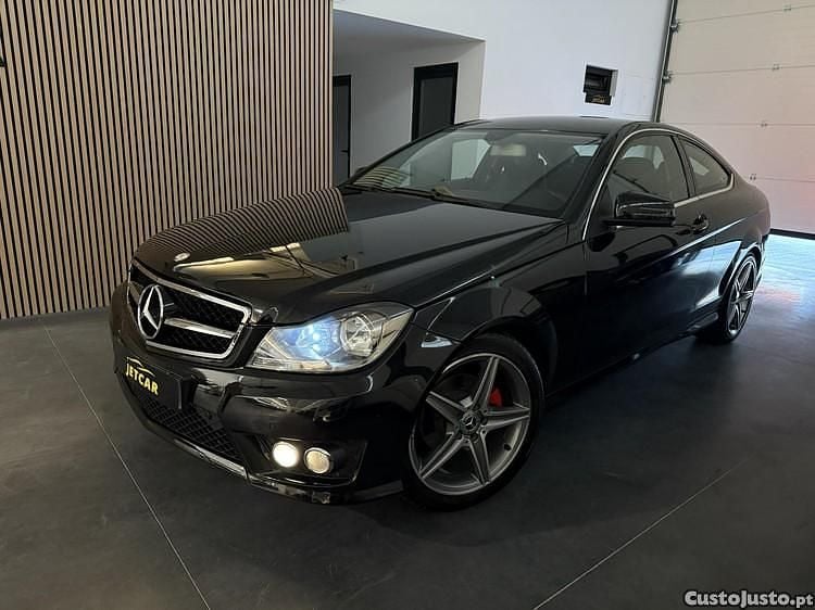 Preto Usado 2013 Mercedes C220 Edition 1 Coupé | € 17.899 (Preço elevado) - Imagem 1/1