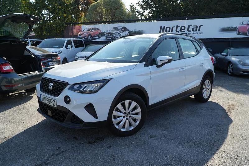 Branco Usado 2022 Seat Arona Style SUV | € 14.500 (Preço justo) - Imagem 1/4