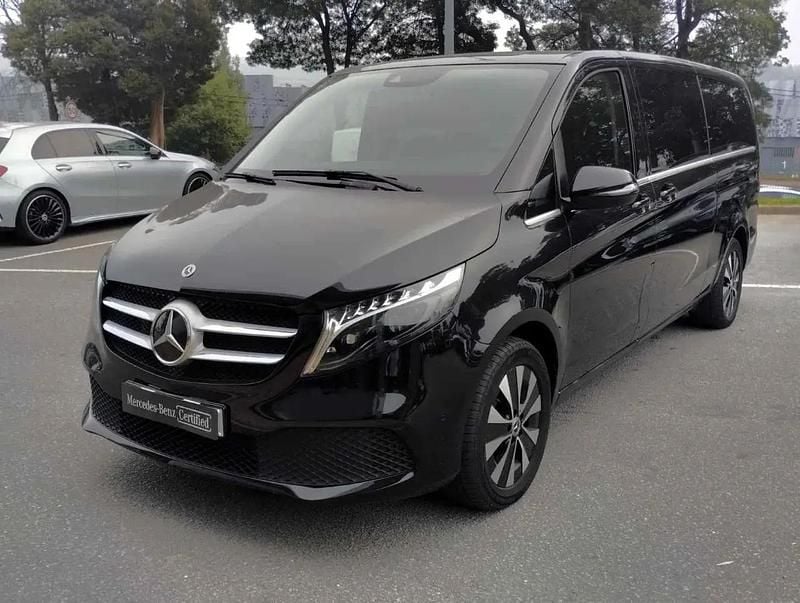 Usado Mercedes V250 Avantgarde 190 HP (139 kW) 2024 Preto obsidian Monovolume