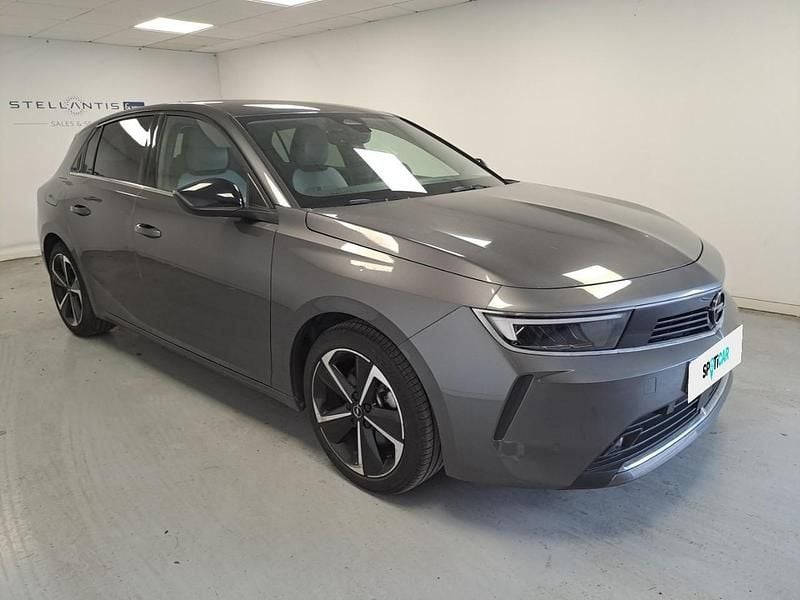 Usado Opel Astra Elegance 130 HP (95 kW) 2023 Cinzento Carrinha