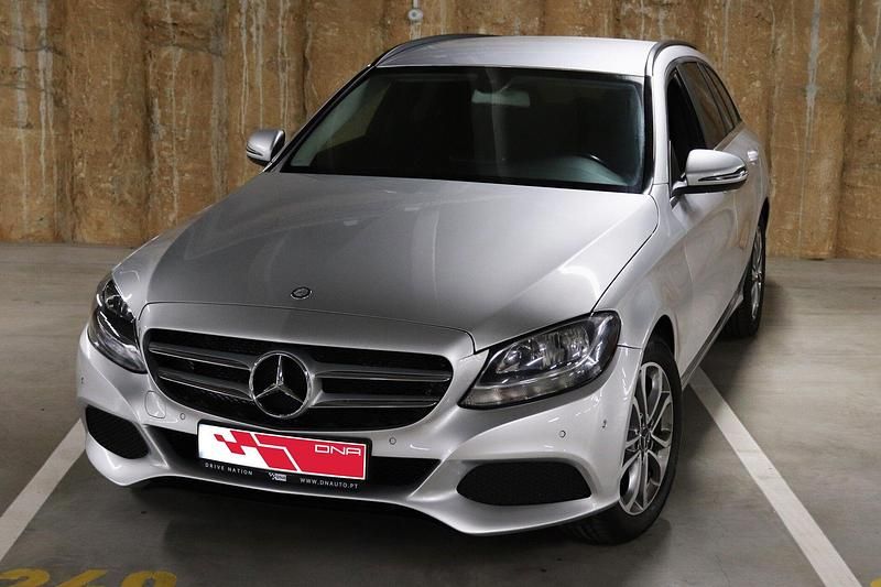 Cinza Usado 2015 Mercedes C200 Carrinha | € 15.990 - Imagem 1/4