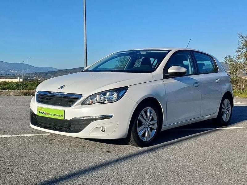 Usado Peugeot 308 Allure 92 HP (67 kW) 2014 Branco