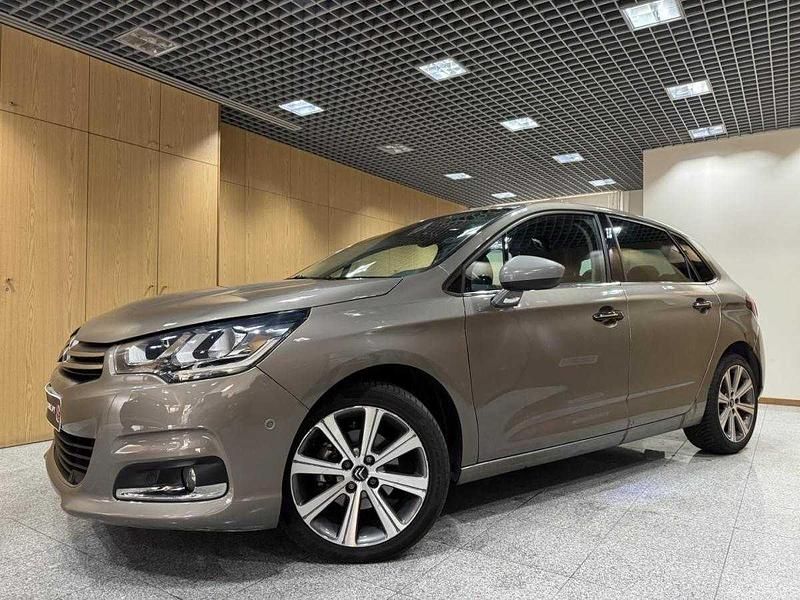 Usado Citroën C4 Shine 120 HP (88 kW) 2017 Cinzento