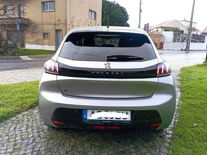 Usado 2021 Peugeot e-208 Citadino | € 13.250 (Bom preço) - Imagem 1/4