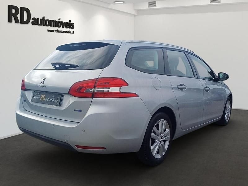 Usado Peugeot 308 SW 120 HP (88 kW) 2015 Cinzento Carrinha