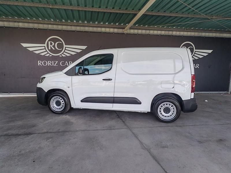 Usado Citroën Berlingo Feel 102 HP (75 kW) 2020 Branco Monovolume