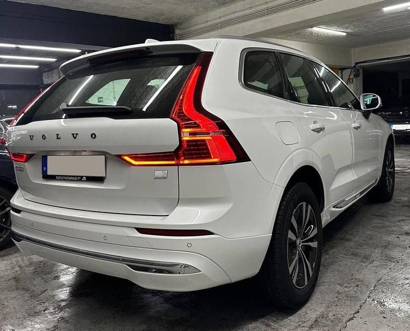 Usado Volvo XC60 341 HP (250 kW) 2023 Branco SUV