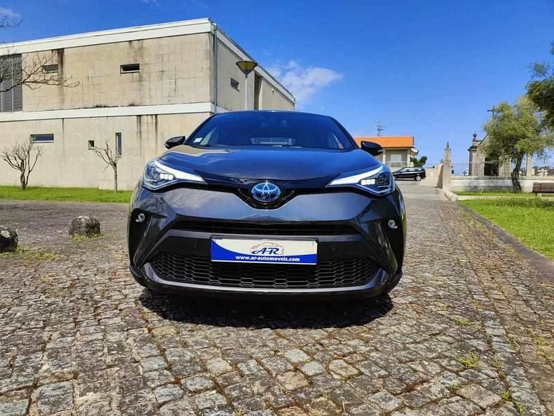 Cinza Usado 2020 Toyota C-HR+ Luxury SUV | € 24.999 - Imagem 1/4