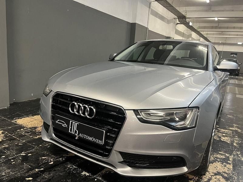 Cinza Usado 2014 Audi A5 Exclusive Sedan | € 15.950 (Bom preço) - Imagem 1/4