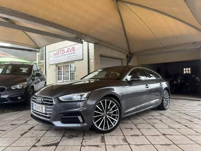 Cinzento Usado 2019 Audi A5 Sportback S-Line Citadino | € 33.500 (Bom preço) - Imagem 1/4
