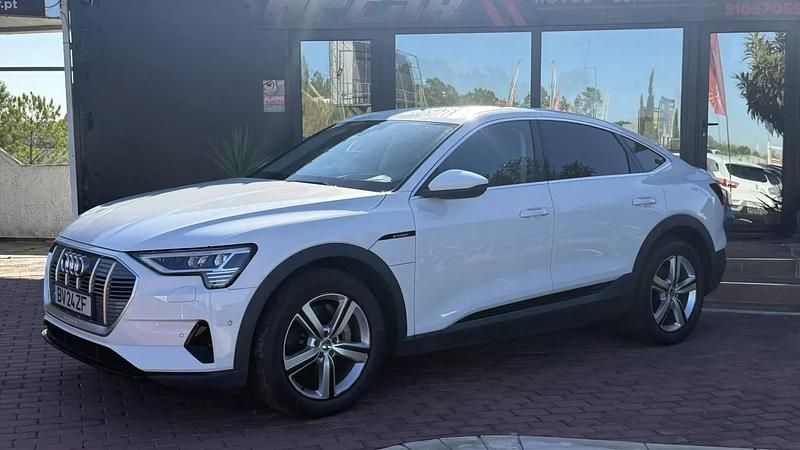 Branco Usado 2021 Audi e-tron Sportback Advanced SUV | € 31.990 - Imagem 1/4