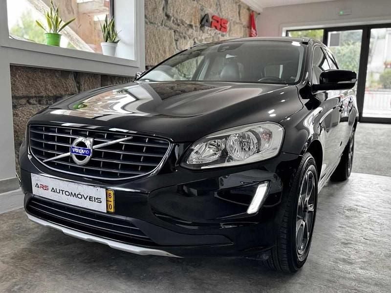Usado Volvo XC60 150 HP (110 kW) 2016 Preto SUV