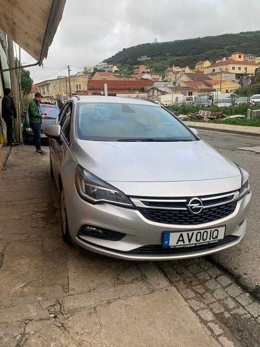 Usado 2018 Opel Astra Sedan | € 6.000 (Super Preço) - Imagem 1/4