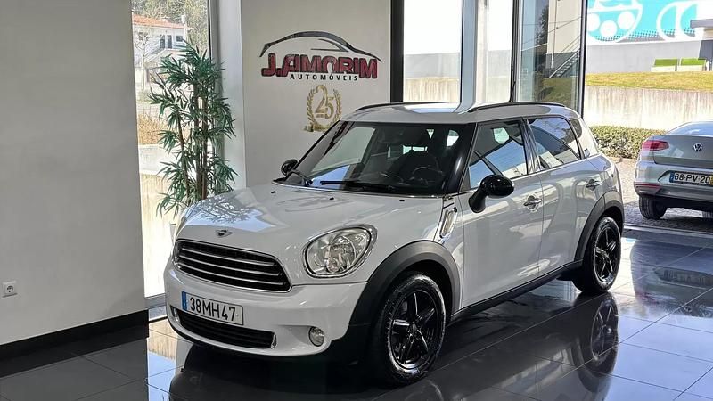 Usado Mini Cooper D Countryman 112 HP (82 kW) 2011 Branco glaciar SUV
