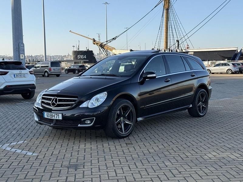Usado Mercedes R320 224 HP (164 kW) 2006 Preto Monovolume