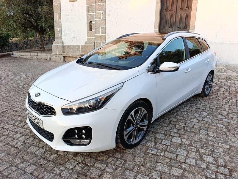 Usado 2016 Kia Ceed GT GT-Line Sedan | € 11.990 (Bom preço) - Imagem 1/4