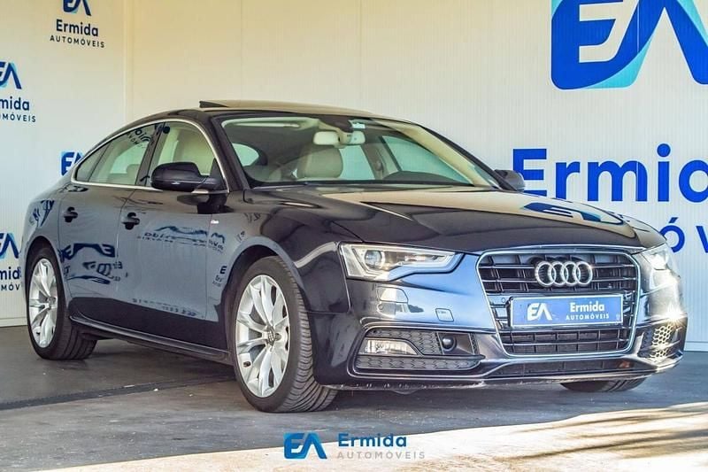 Azul Usado 2015 Audi A5 Coupé | € 21.900 (Bom preço) - Imagem 1/4
