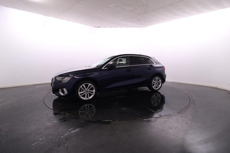 Usado Audi A3 Sportback e-tron 110 HP (80 kW) 2024 Azul Citadino