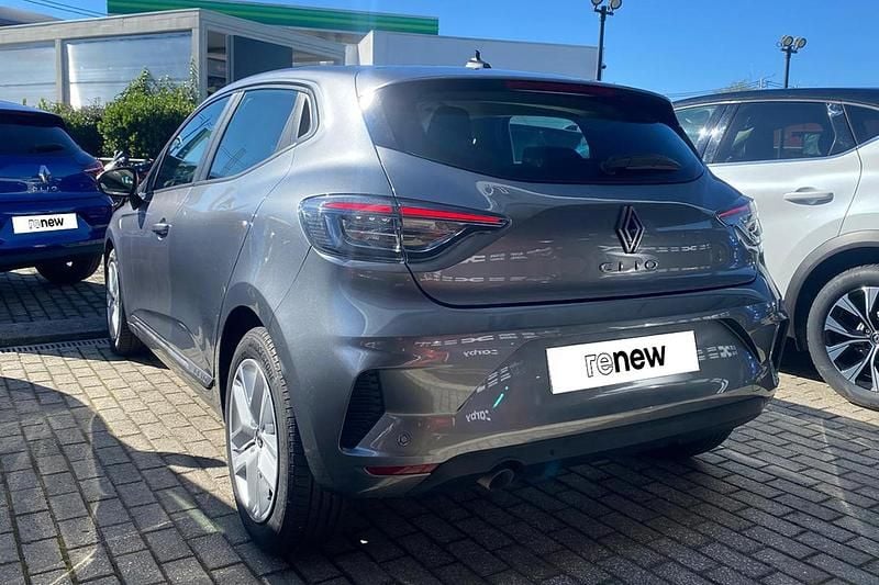 Usado Renault Clio V Evolution 91 HP (66 kW) 2024 Cinzento