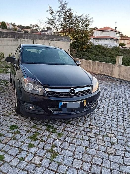 Usado 2008 Opel Astra GTC | € 3.000 (Preço justo) - Imagem 1/4