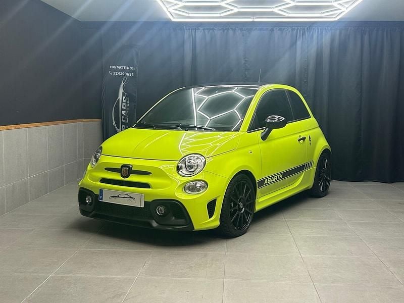 Verde Usado 2019 Abarth 500 Competizione Citadino | € 25.000 - Imagem 1/4