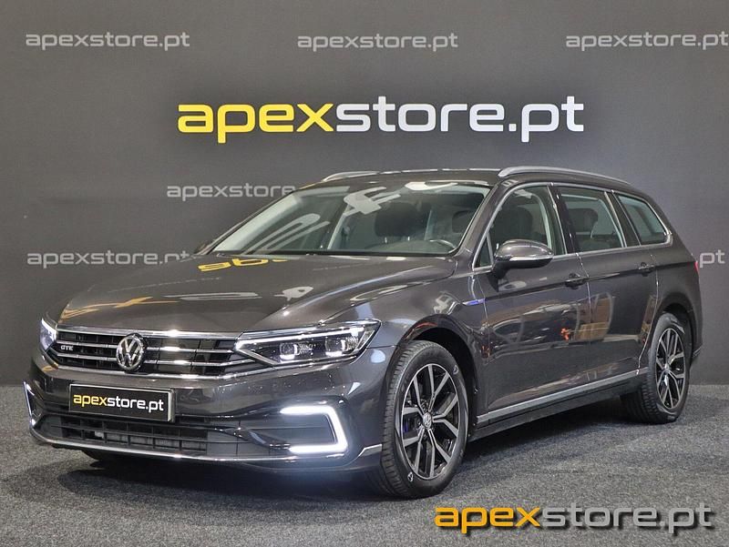 Cinza Usado 2021 VW Passat GTE Carrinha | € 23.995 (Preço justo) - Imagem 1/4