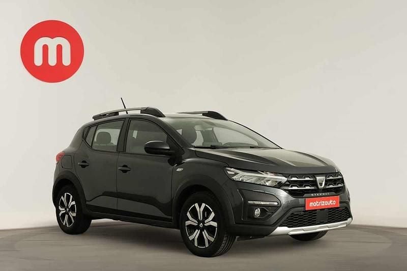 Cinzento Usado 2021 Dacia Sandero Comfort | € 14.699 (Preço justo) - Imagem 1/4