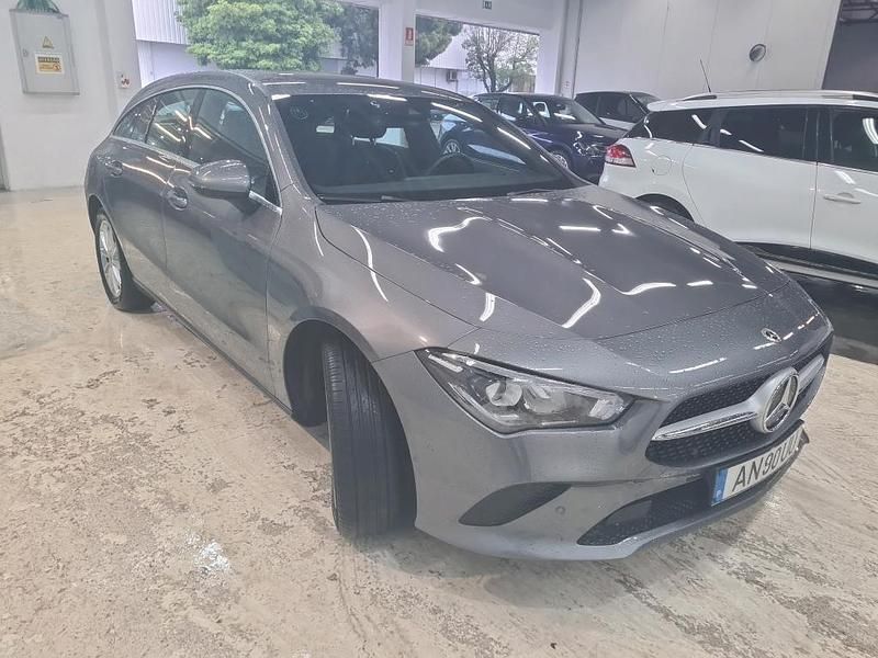 Usado Mercedes CLA250 Shooting Brake Style 218 HP (160 kW) 2022 Cinza Carrinha