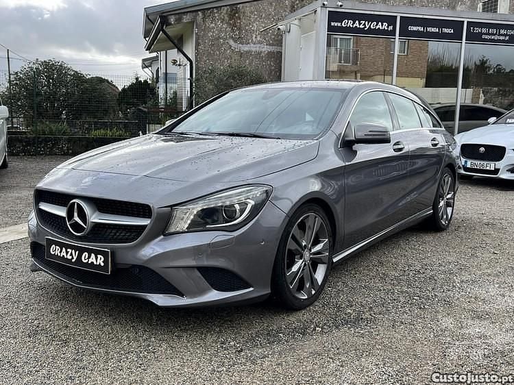 Cinza Usado 2015 Mercedes CLA200 Urban Carrinha | € 18.900 (Preço justo) - Imagem 1/1
