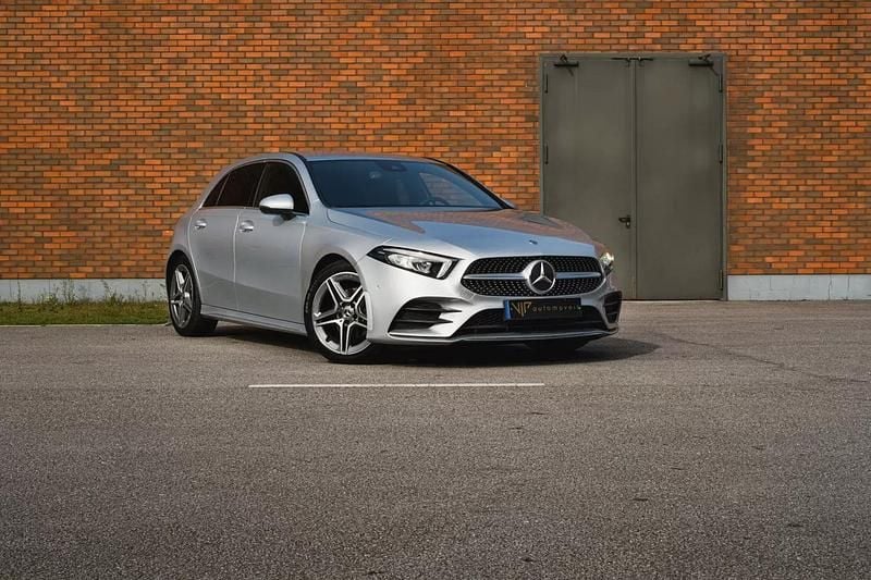 Usado Mercedes A180 AMG line 116 HP (85 kW) 2021 Cinza prata