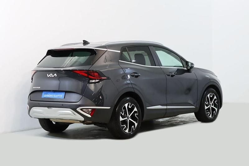 Usado Kia Sportage 150 HP (110 kW) 2024 Cinzento SUV
