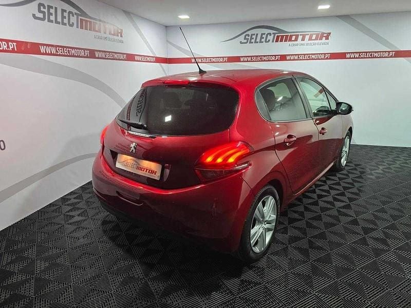 Usado Peugeot 208 82 HP (60 kW) 2018 Vermelho Citadino