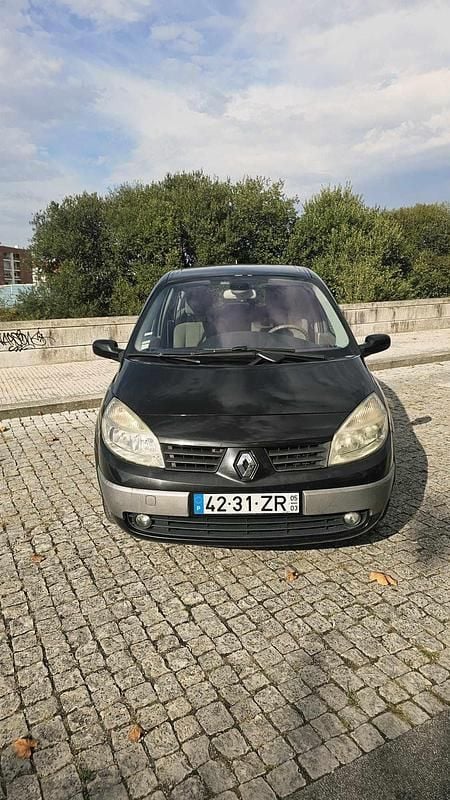 Preto Usado 2005 Renault Scénic II Monovolume | € 2.000 (Bom preço) - Imagem 1/4