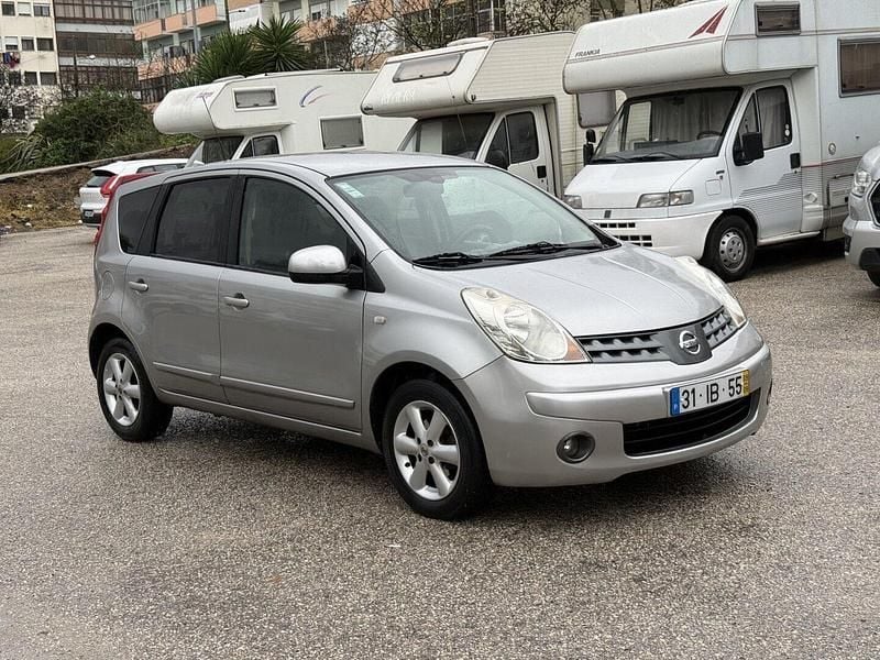 Usado Nissan Note Acenta 86 HP (63 kW) 2009 Cinza Citadino
