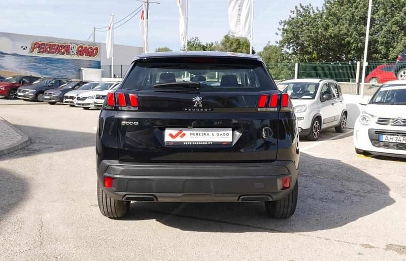 Usado Peugeot 3008 131 HP (96 kW) 2023 Preto Citadino