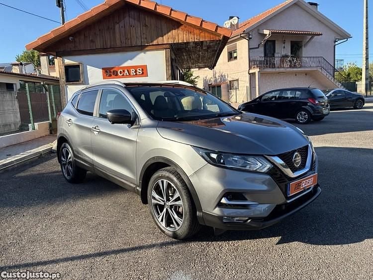 Cinza Usado 2018 Nissan Qashqai Tekna SUV | € 16.445 (Bom preço) - Imagem 1/1