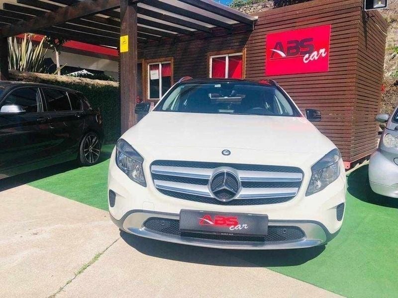 Usado Mercedes GLA200 AMG line 136 HP (100 kW) 2014 Branco SUV