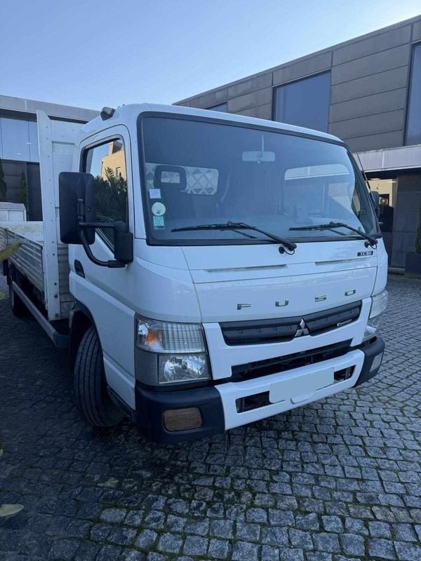 Branco Usado 2018 Mitsubishi Canter | € 19.700 (Super Preço) - Imagem 1/4