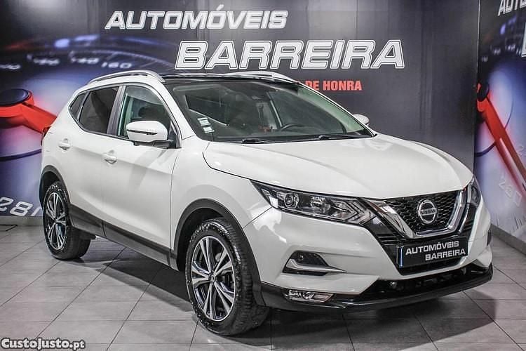 Branco Usado 2018 Nissan Qashqai N-Connecta SUV | € 17.800 (Preço justo) - Imagem 1/1