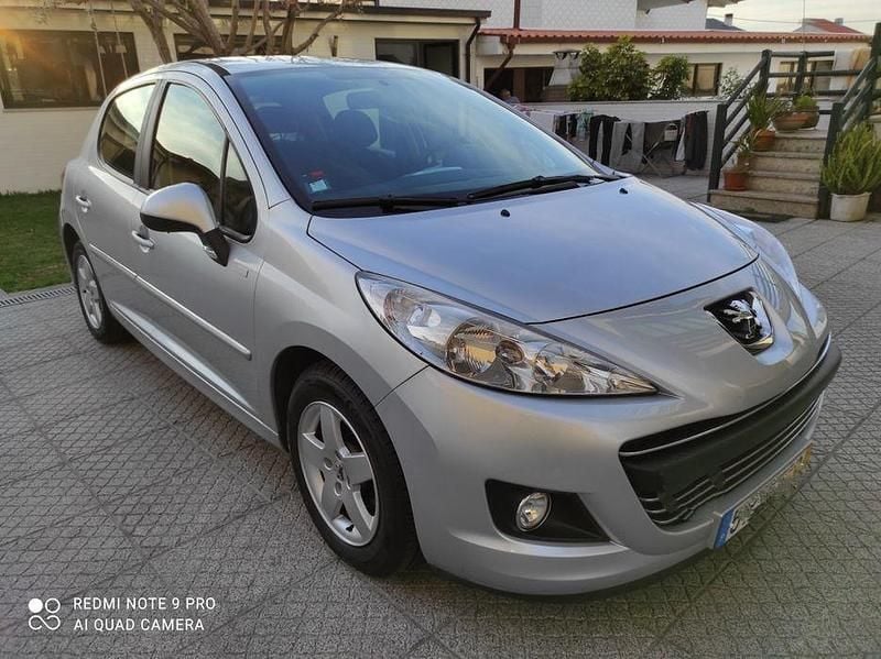 Usado Peugeot 207 2010 Sedan