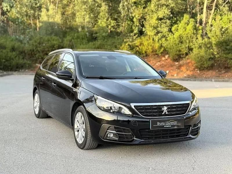 Usado Peugeot 308 SW Style 130 HP (95 kW) 2020 Preto Carrinha